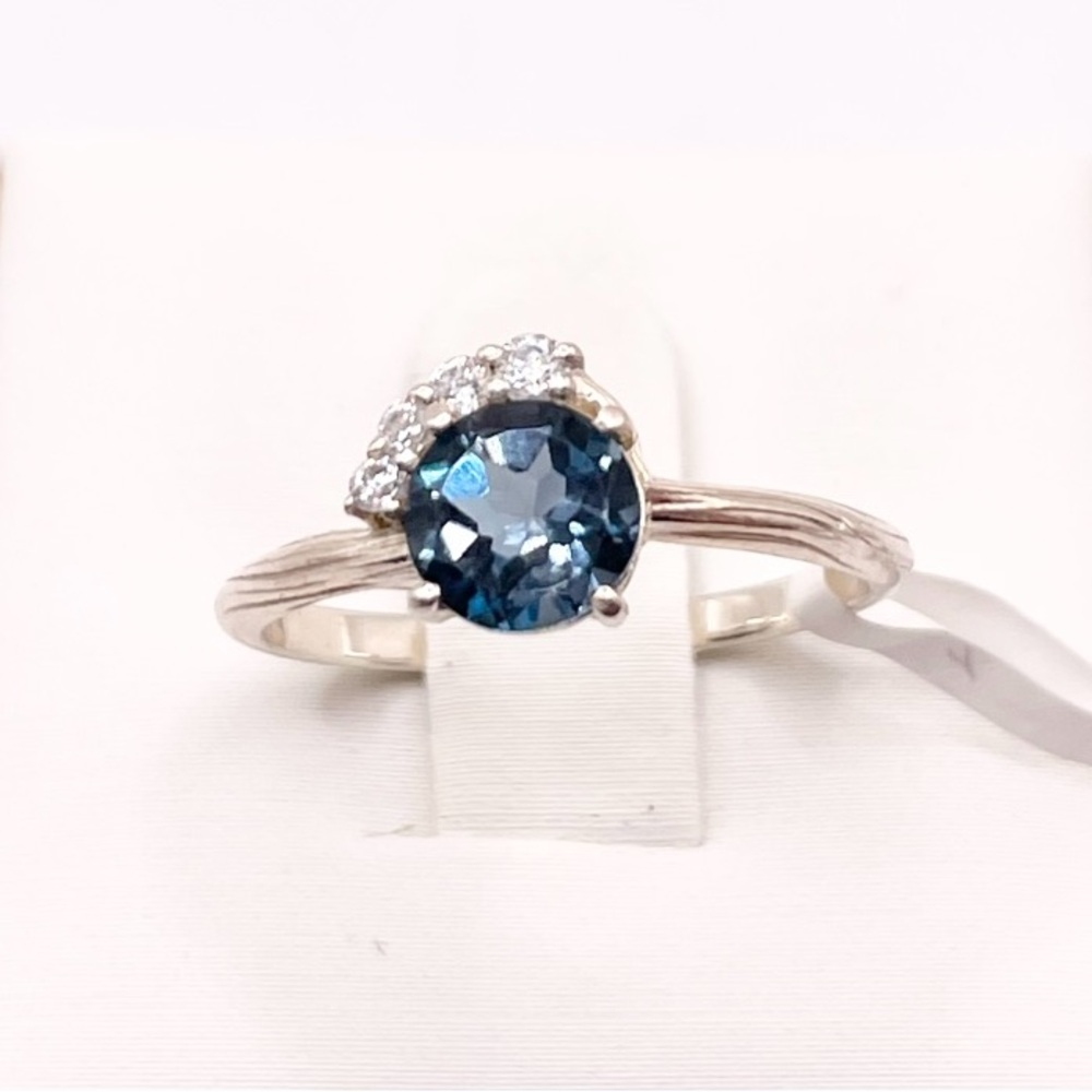 Size 6 London Blue Topaz 925 Sterling Silver Ring